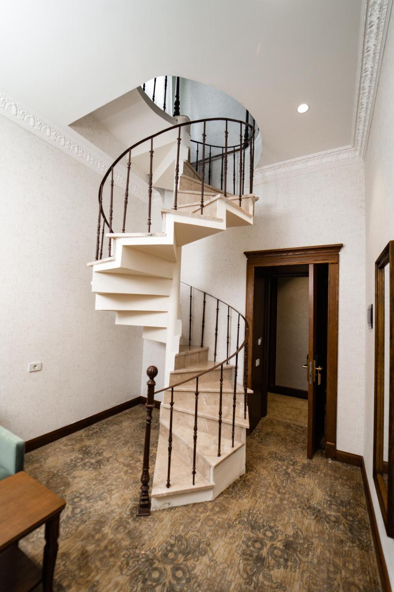 Midway Baku Hotel 外观 照片
