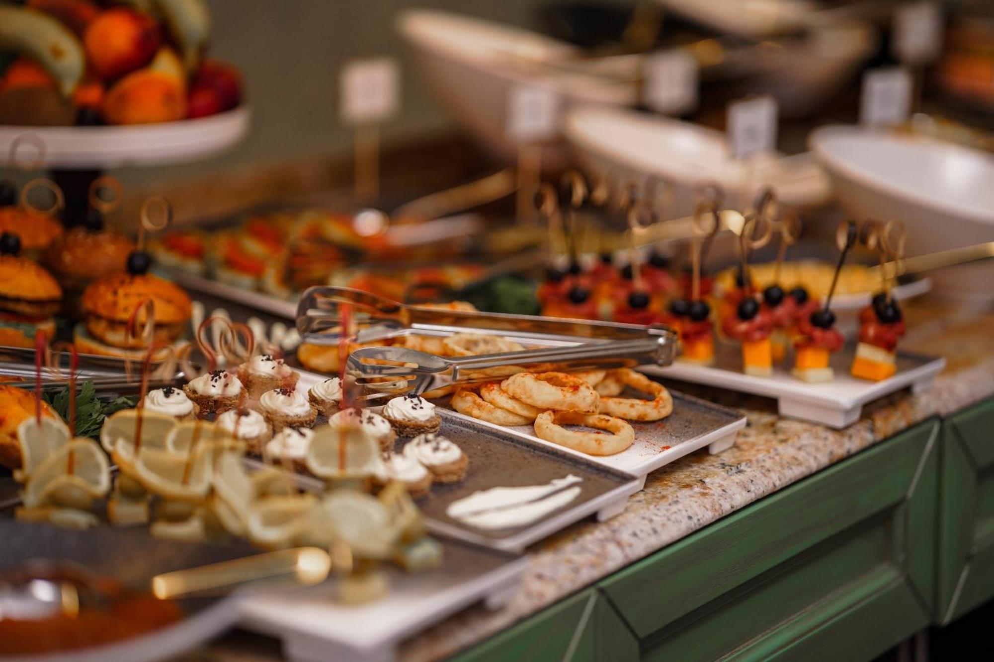 Midway Baku Hotel 外观 照片
