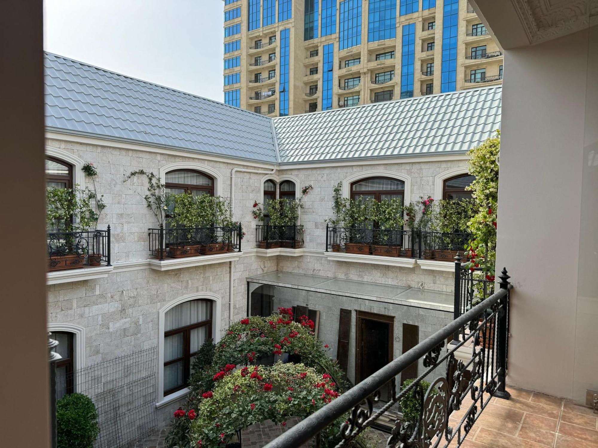 Midway Baku Hotel 外观 照片