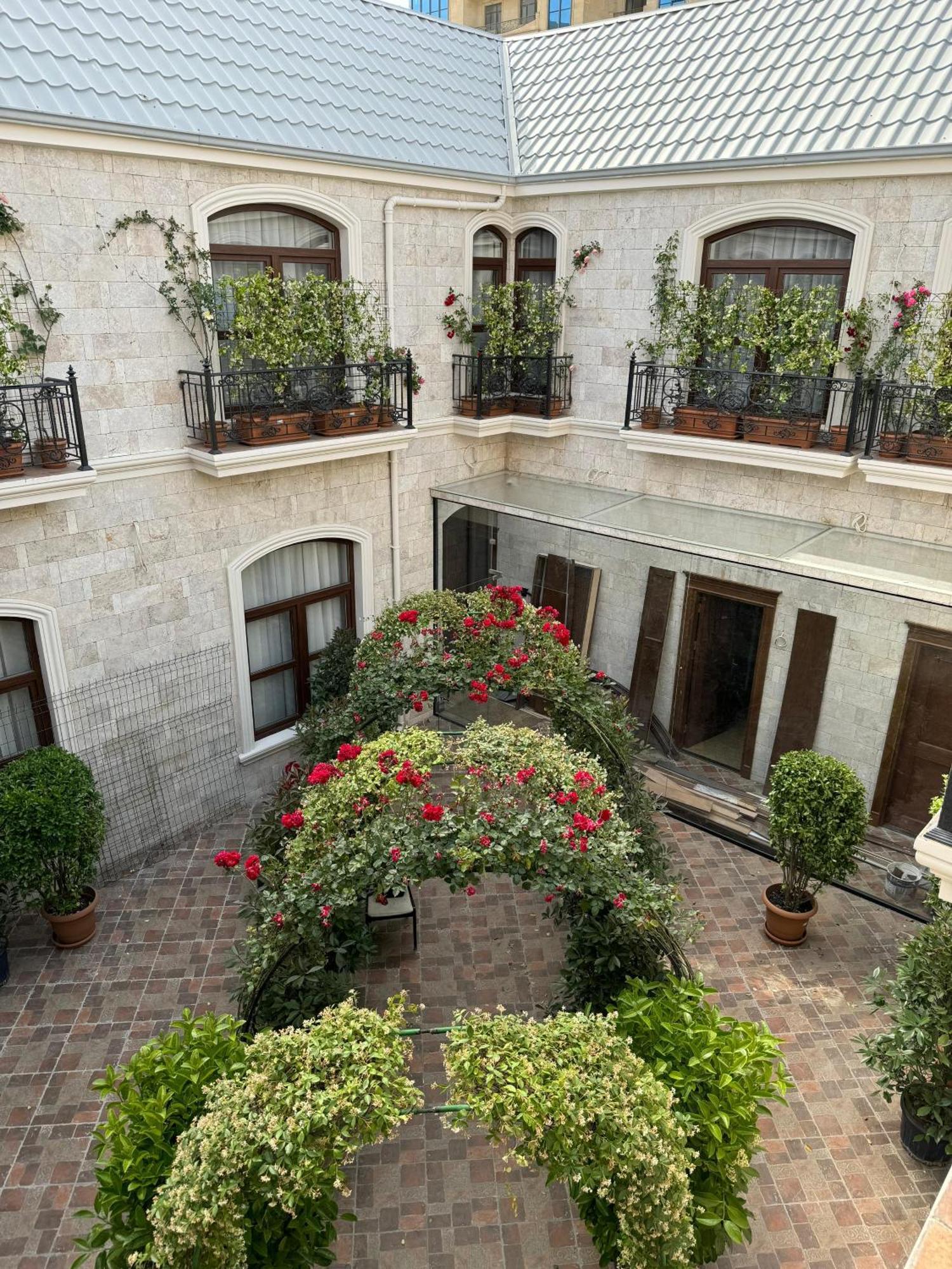 Midway Baku Hotel 外观 照片